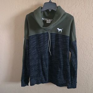 ♡ Victoria Secret ‘PINK’ sweater ♡